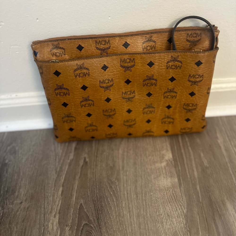 MCM Clutch